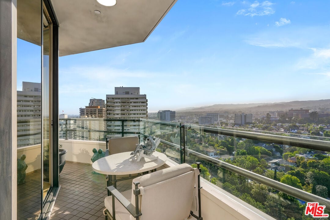 10601 Wilshire Blvd Unit: 20C