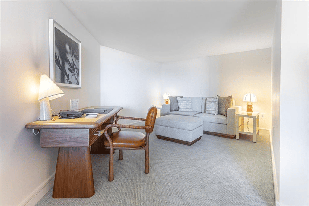 223 Saratoga Rd #2015