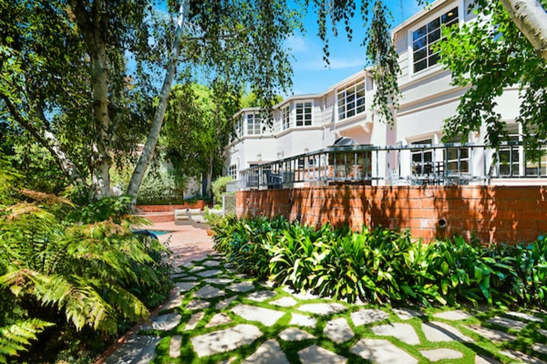 Ridge Oasis