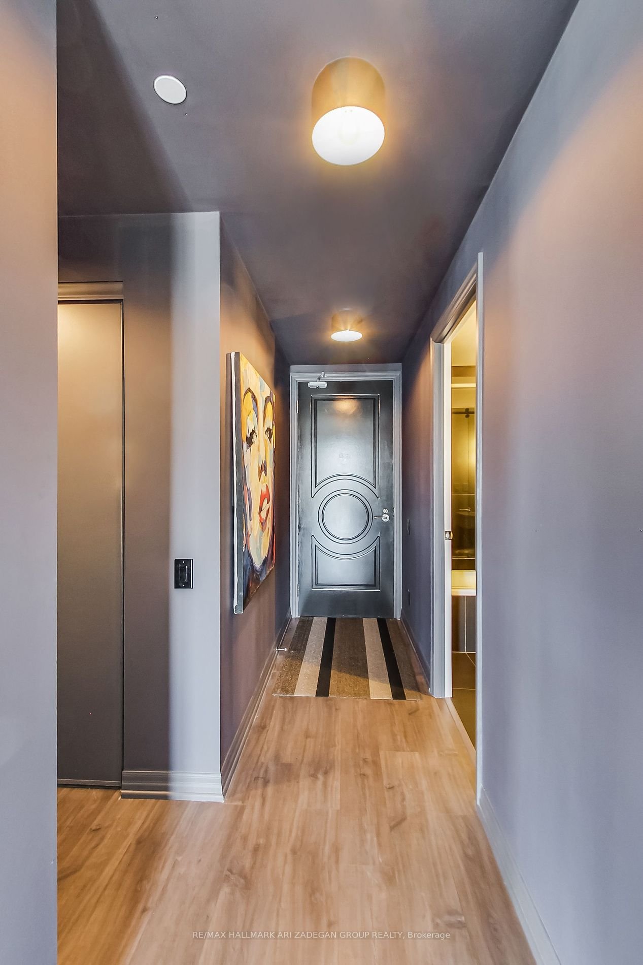 88 Blue Jays Way #1908