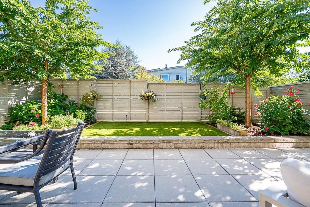 1775 W 11 Ave, #101