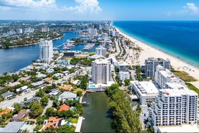 Ft Lauderdale Beach Seasonal Rental - 2 BR 2 Bath