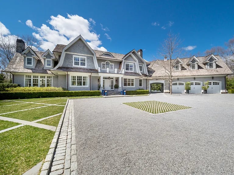496 Wainscott Harbor Rd