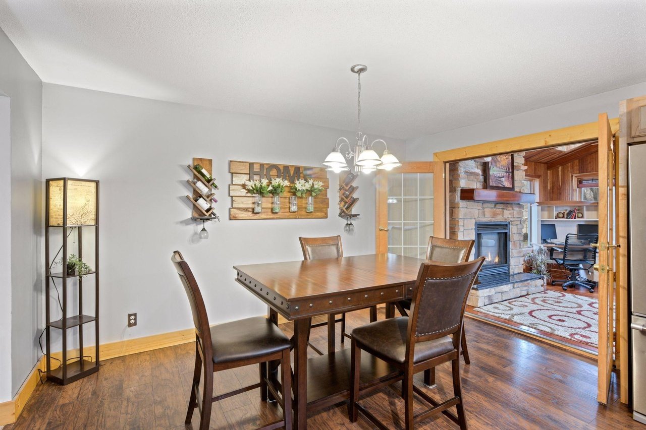 1713 Deerwood Dr