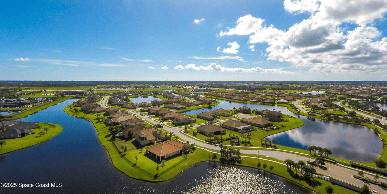 3077 Cortona Dr