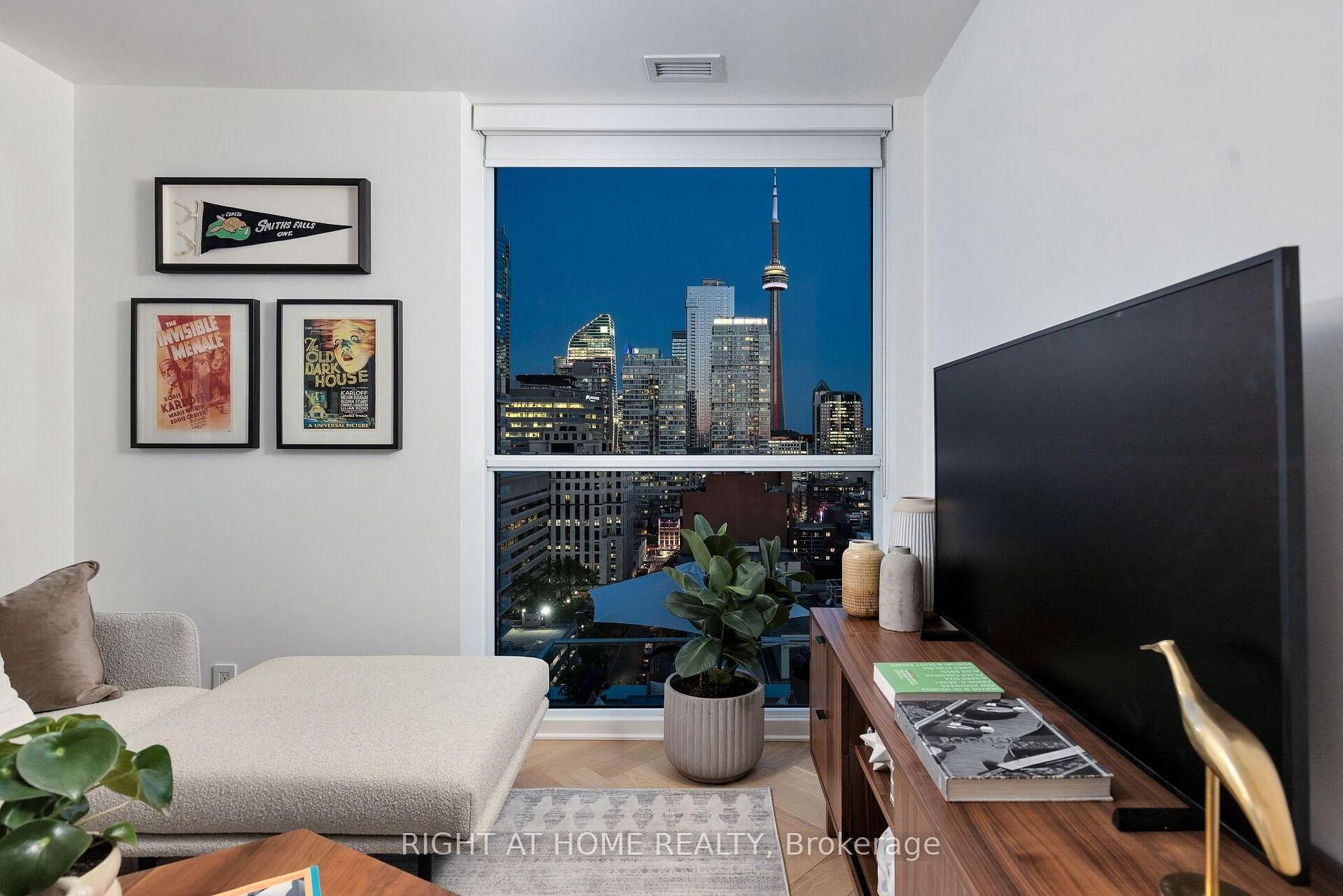 PENTHOUSE AT 9T6