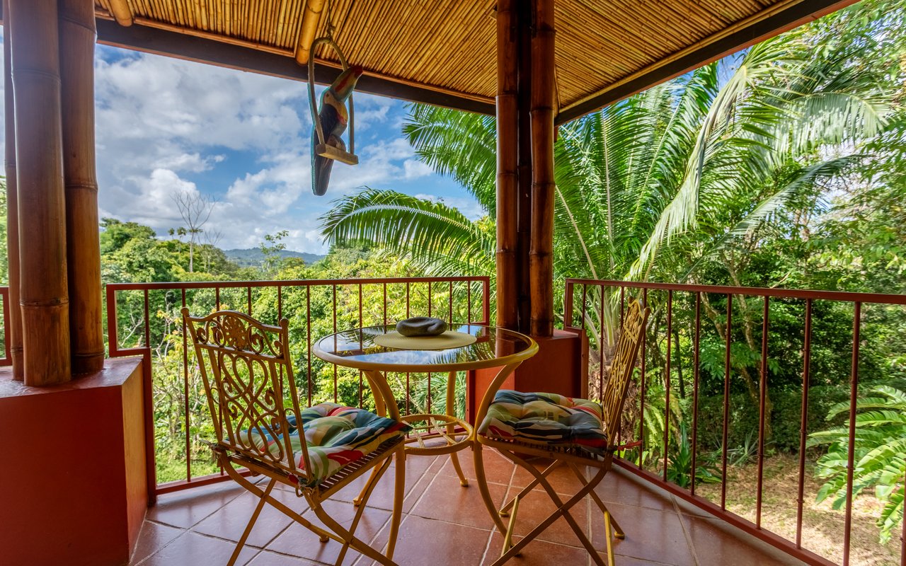Tropical Getaway with Two Villas and Lush Gardens Near the Heart of Uvita