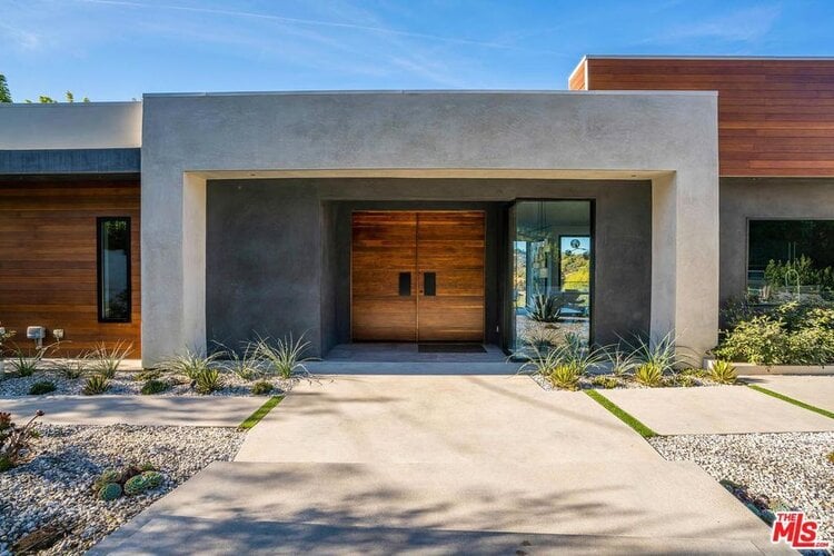 11540 Amanda Dr