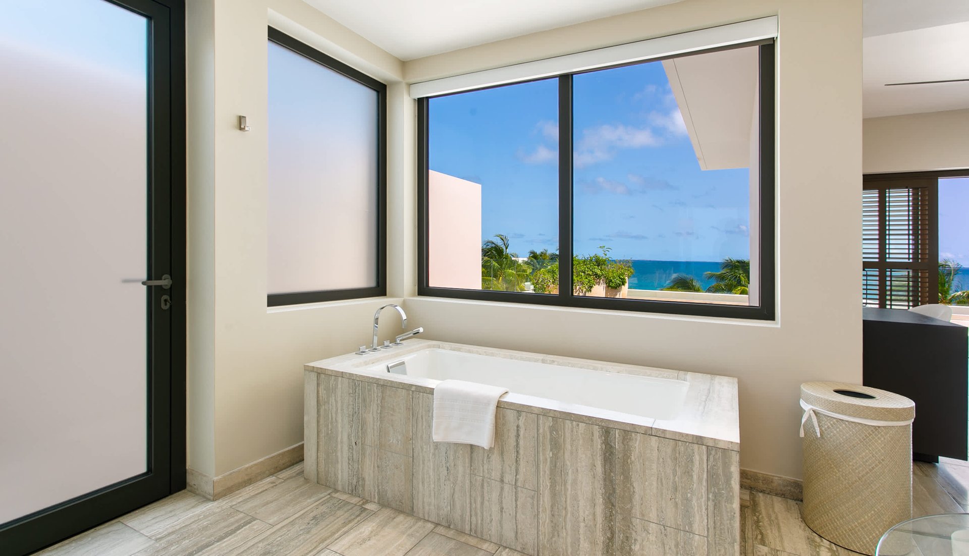 Four Seasons - Penthouse 450