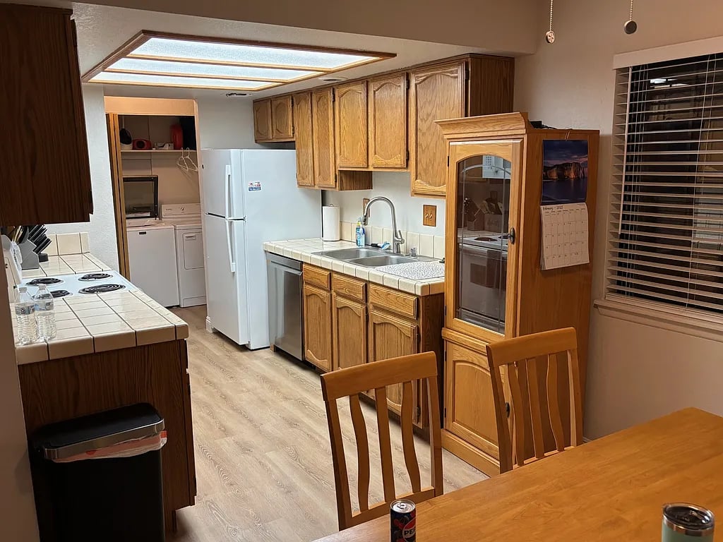 4170 Sanderling Cir #470