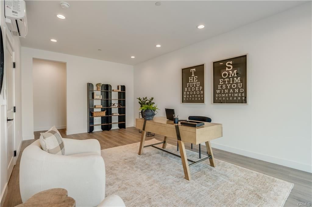 1196 Tiburon Way