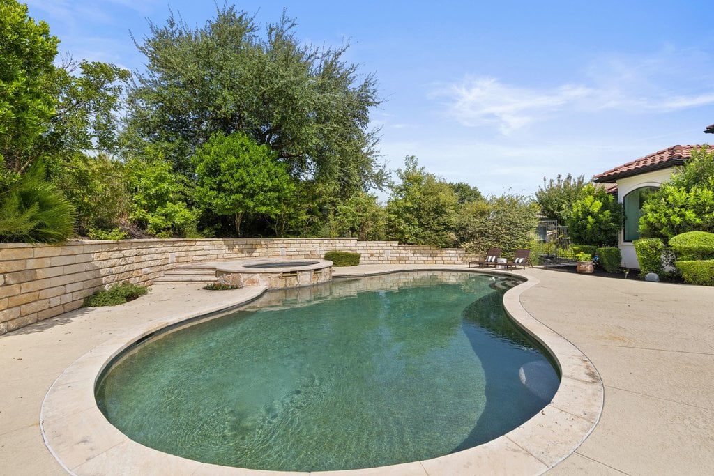 34 Autumn Oaks