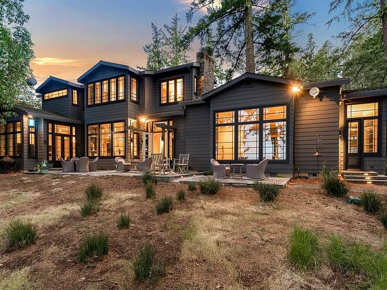 1090 Bear Gulch Rd