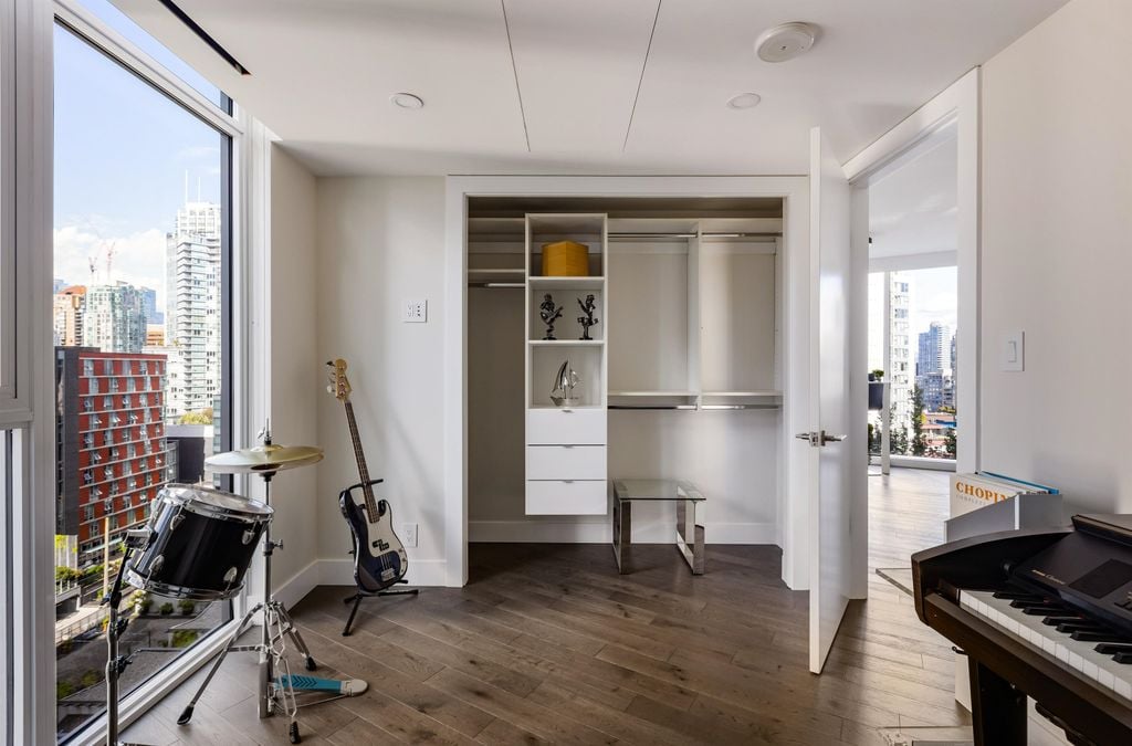 499 Pacific St, #1502