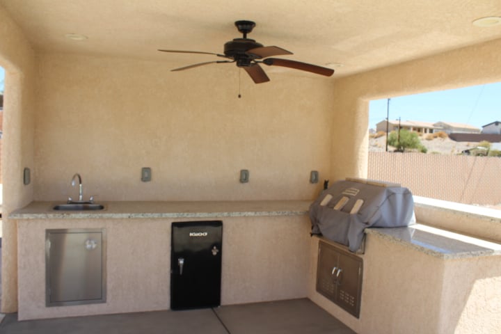 2060 Polaris Dr. 
