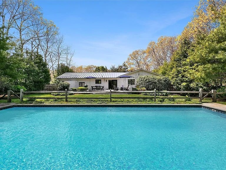 153 Pembroke Dr