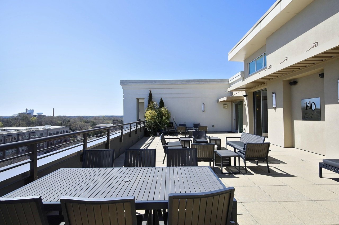 140 W Franklin St #514