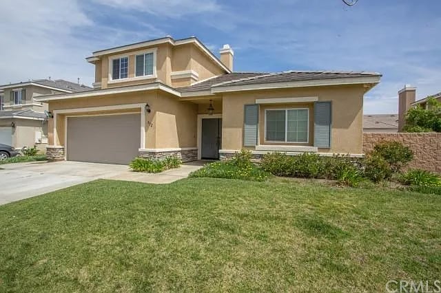 852 Eberly Cir