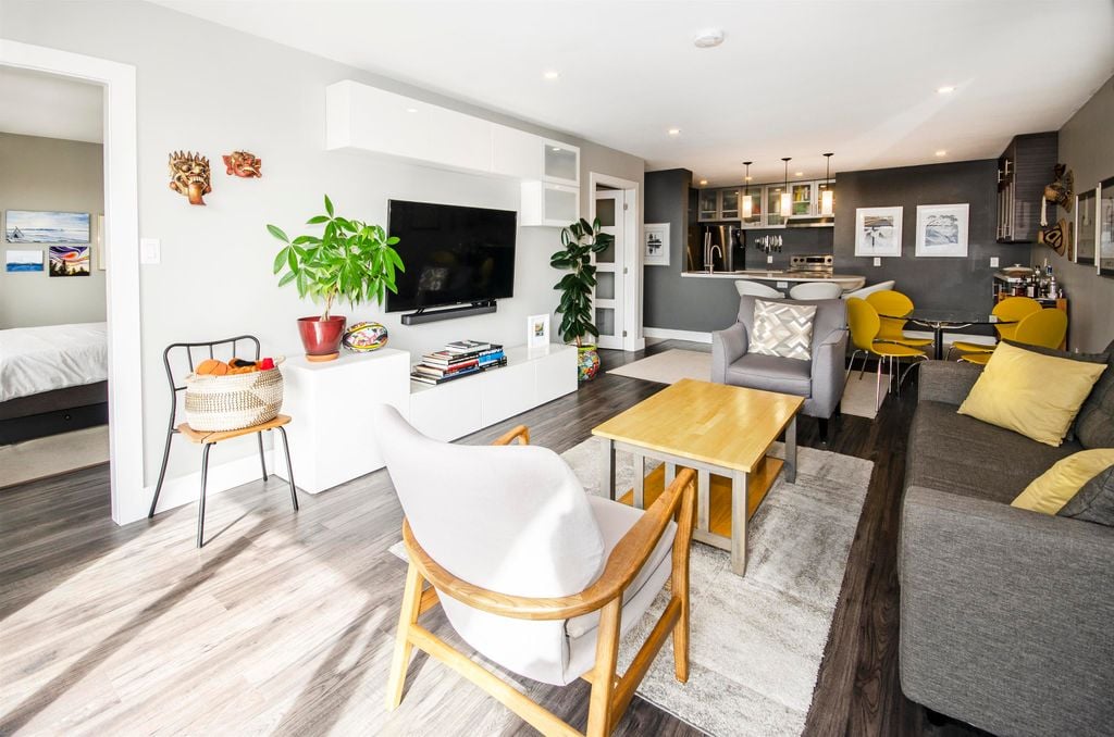 175 E 5th St, #206