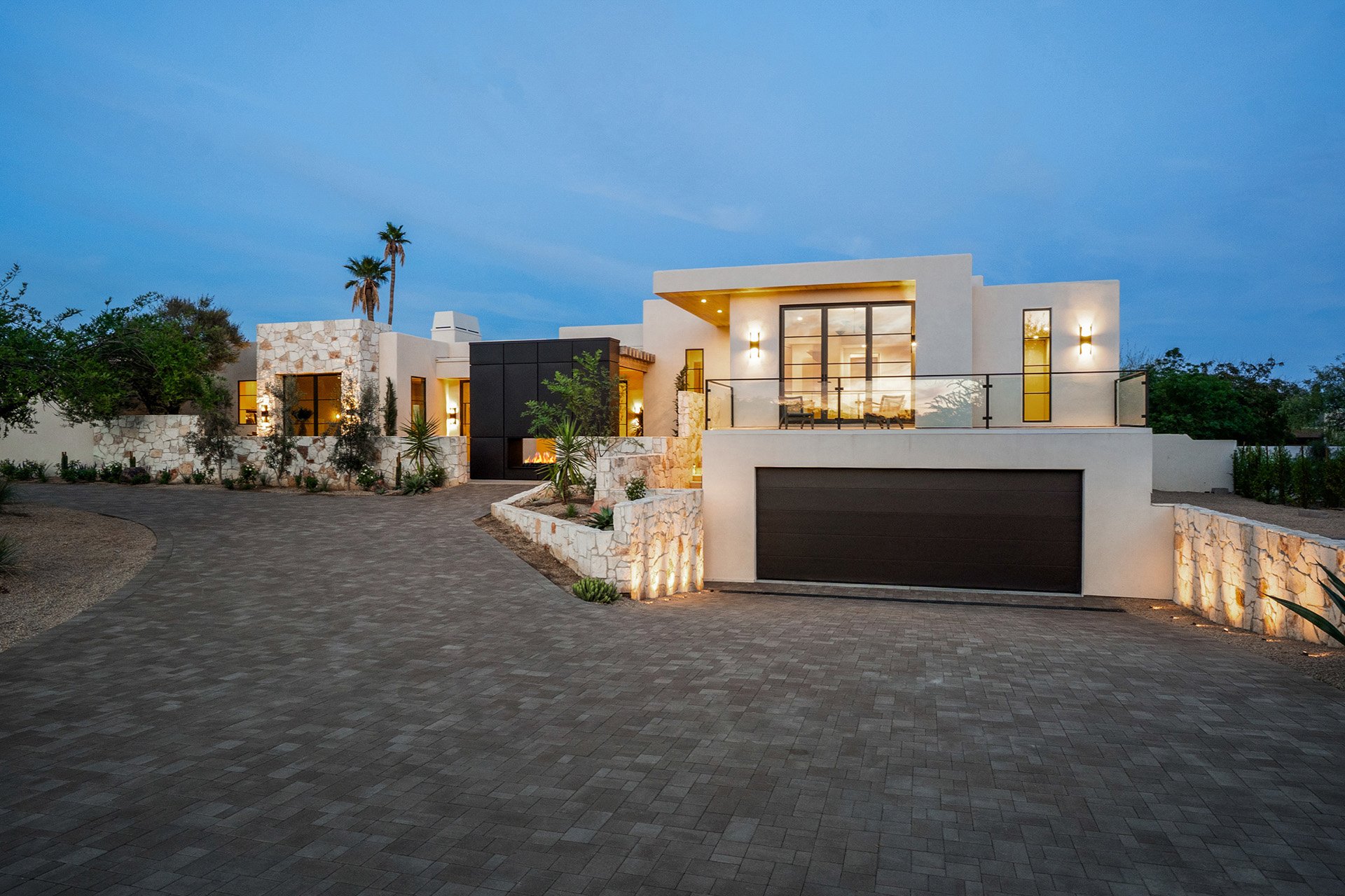 5709 N HARDING Drive