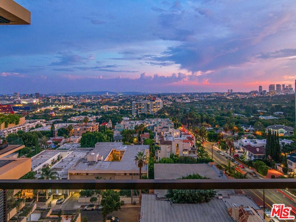 9040 W Sunset Blvd, #1103