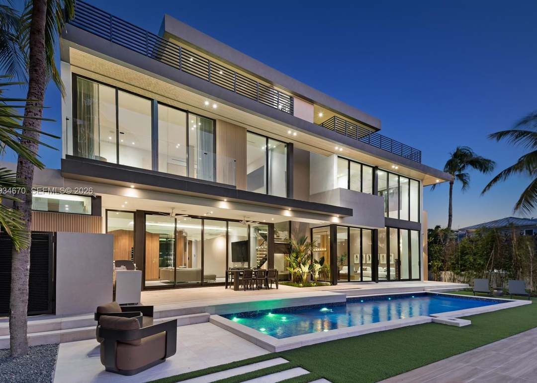 641 Flamingo Dr
