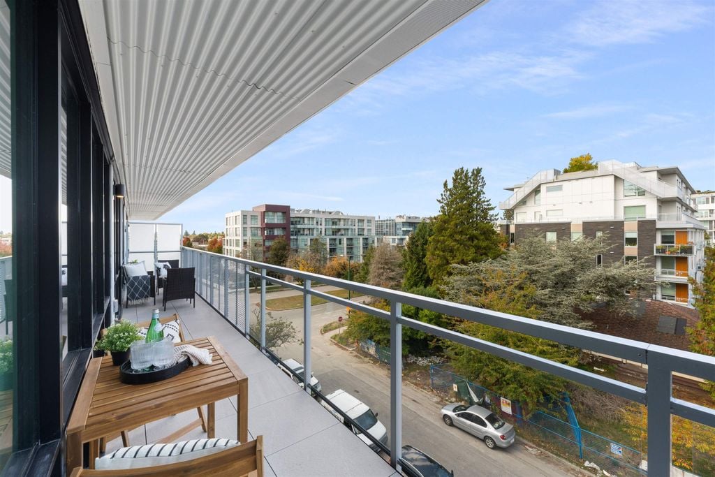 5118 Cambie St, #402