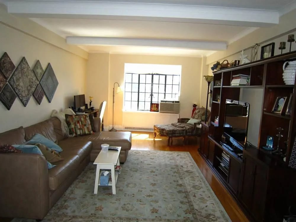 1 Christopher St APT 10B