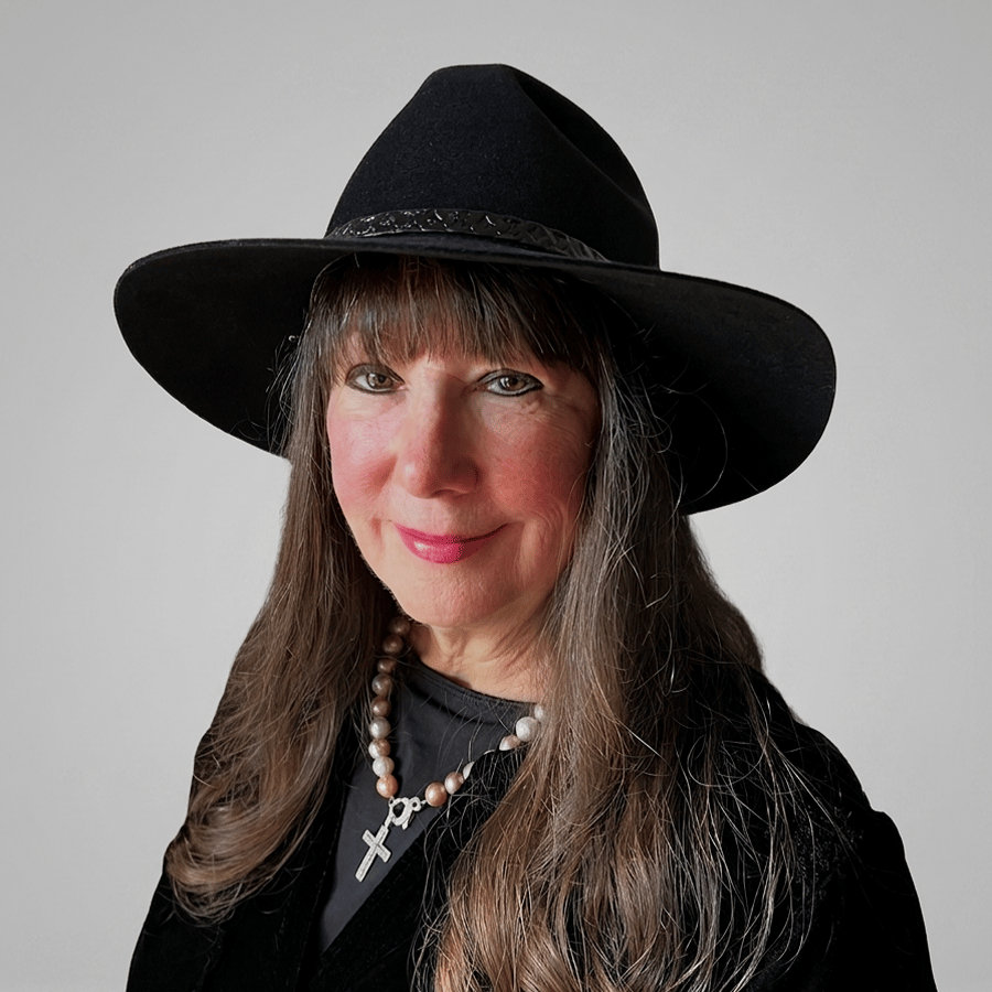 Mary McCubbin Houma, LA Real Estate Agent Headshot