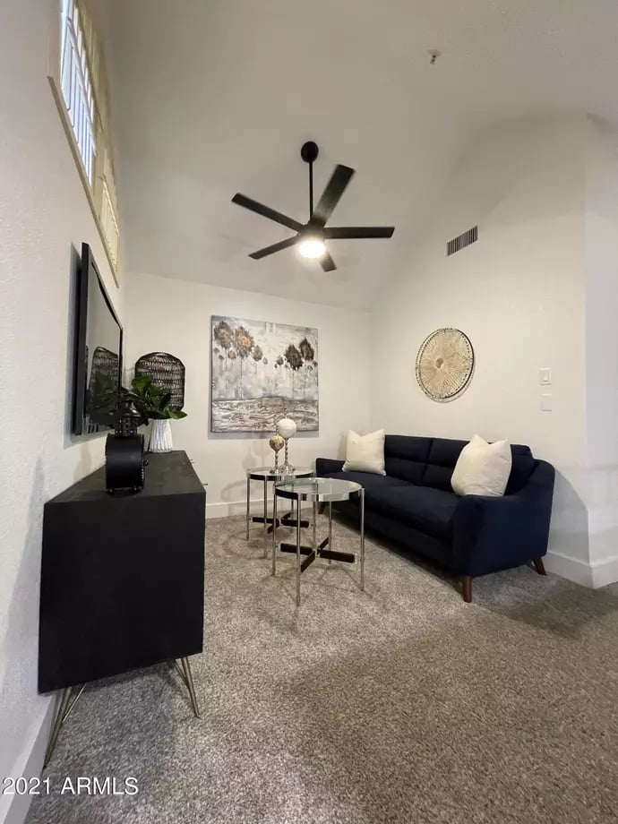 1633 E Lakeside Drive #175