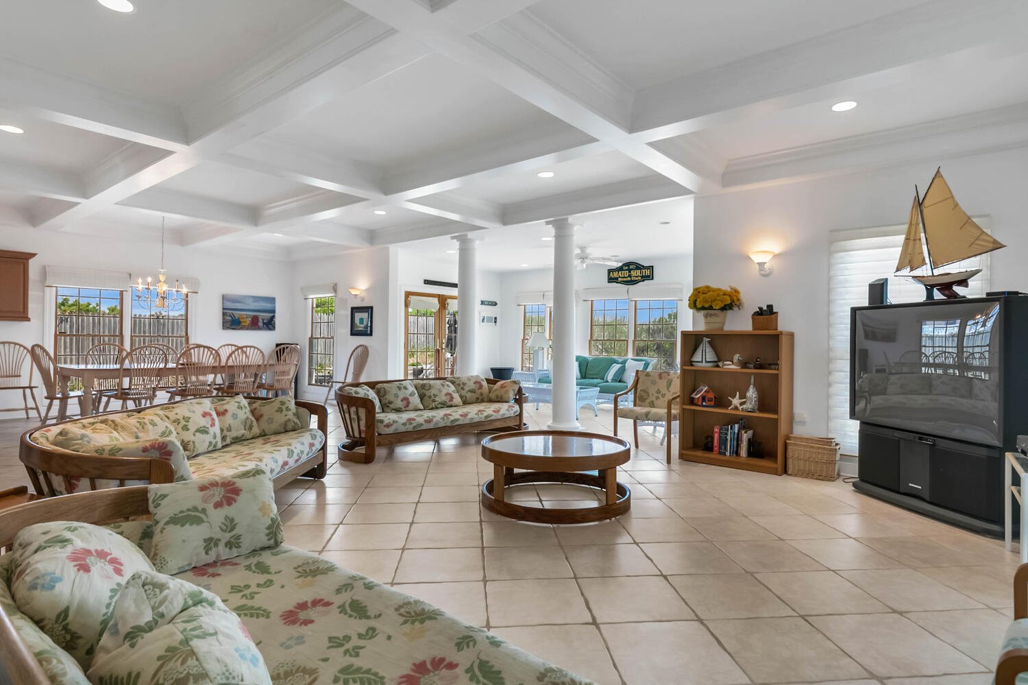 Summer Rental on the Oceanfront with Pool