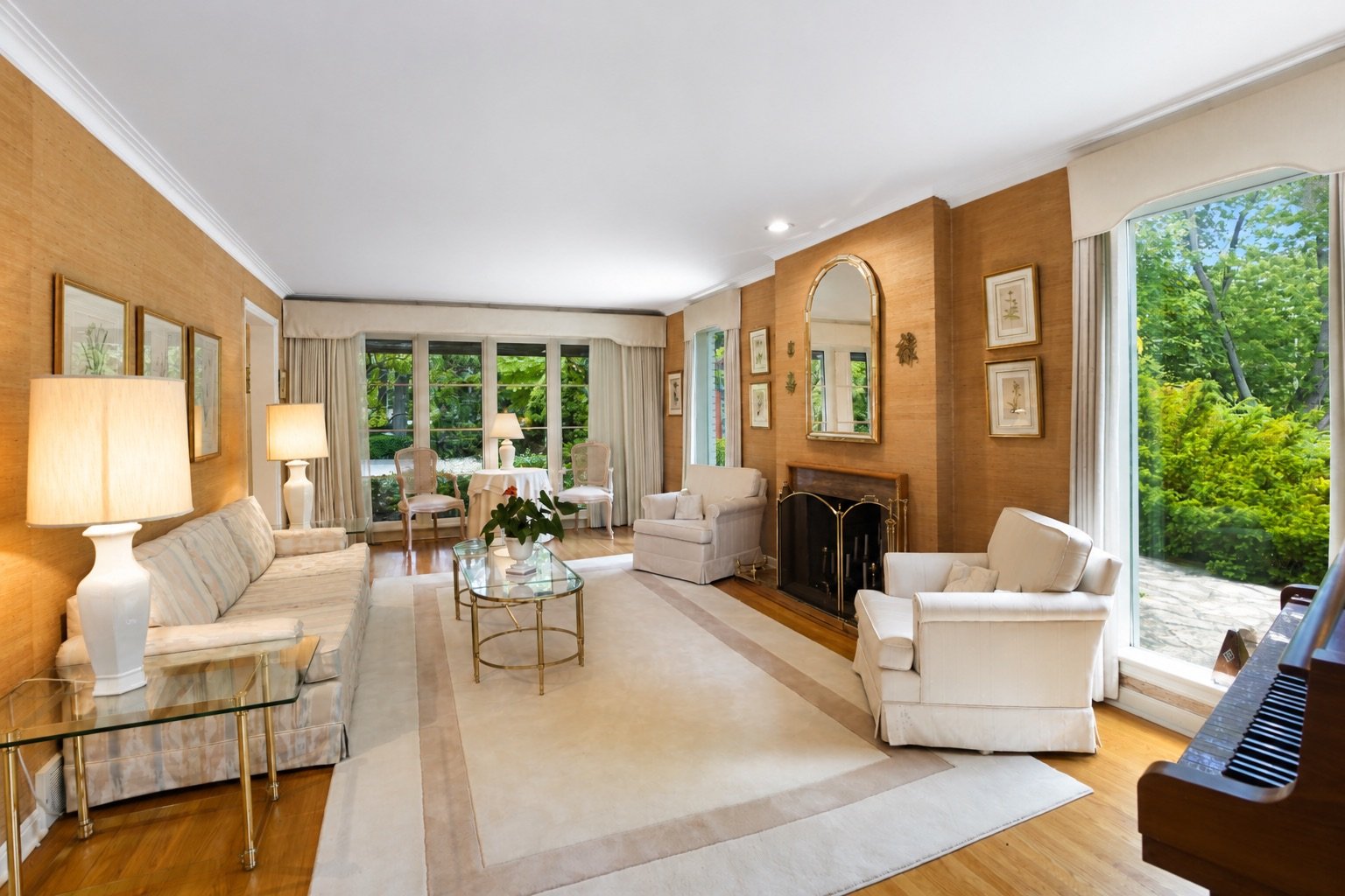 5052 Lakeshore Road, Burlington