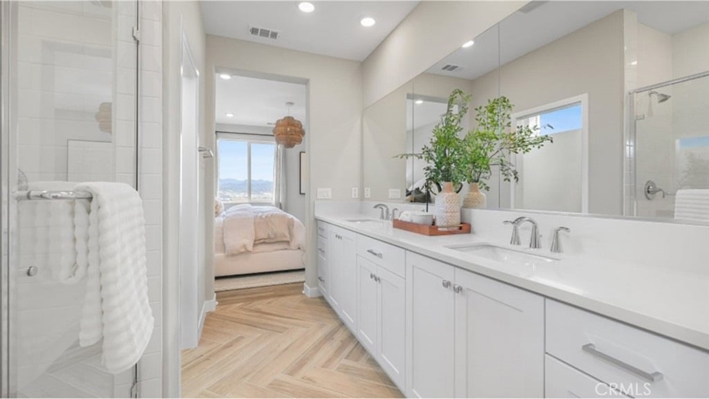 New Construction Townhome in Valencia