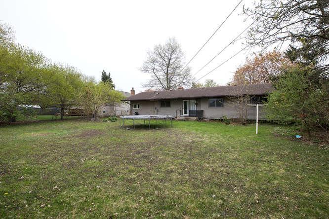 831 Fireside Dr