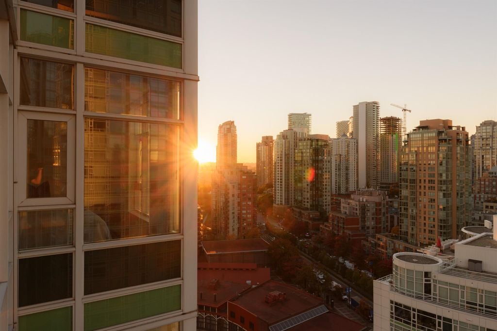 1199 Marinaside Crescent, #2305