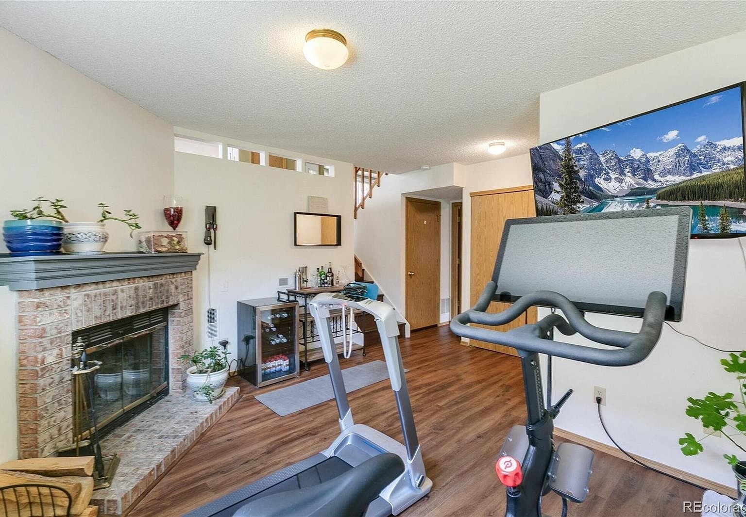 12816 E Wyoming Cir