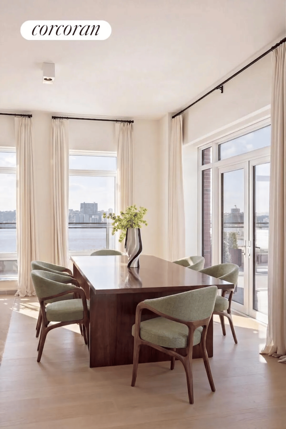 555 West 22nd Street, 11AW
