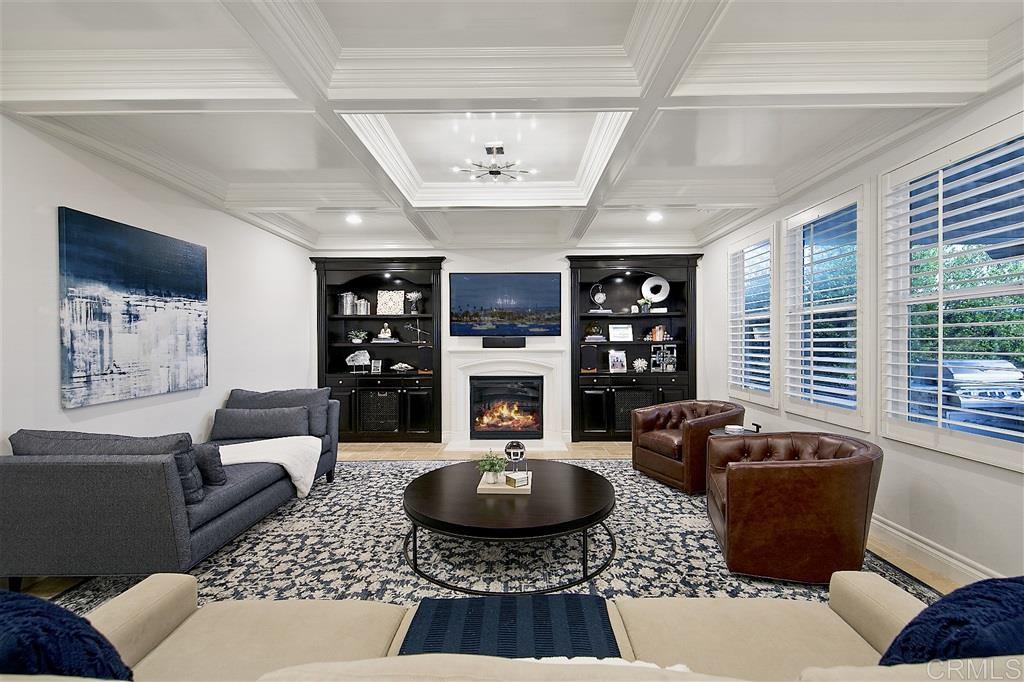 15676 Paseo Montenero