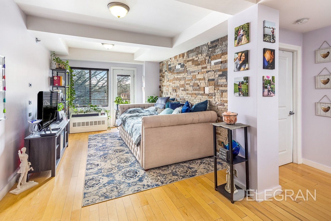 143-20 Hoover Ave, #301