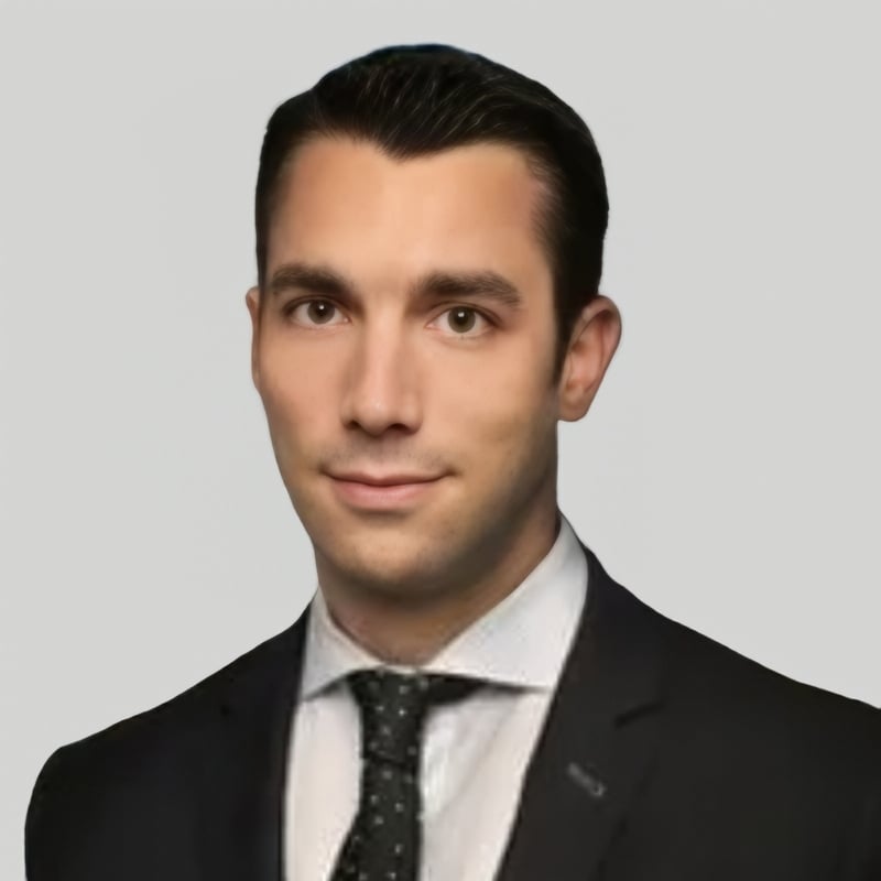 Andrew Ziff New York Real Estate Agent Headshot