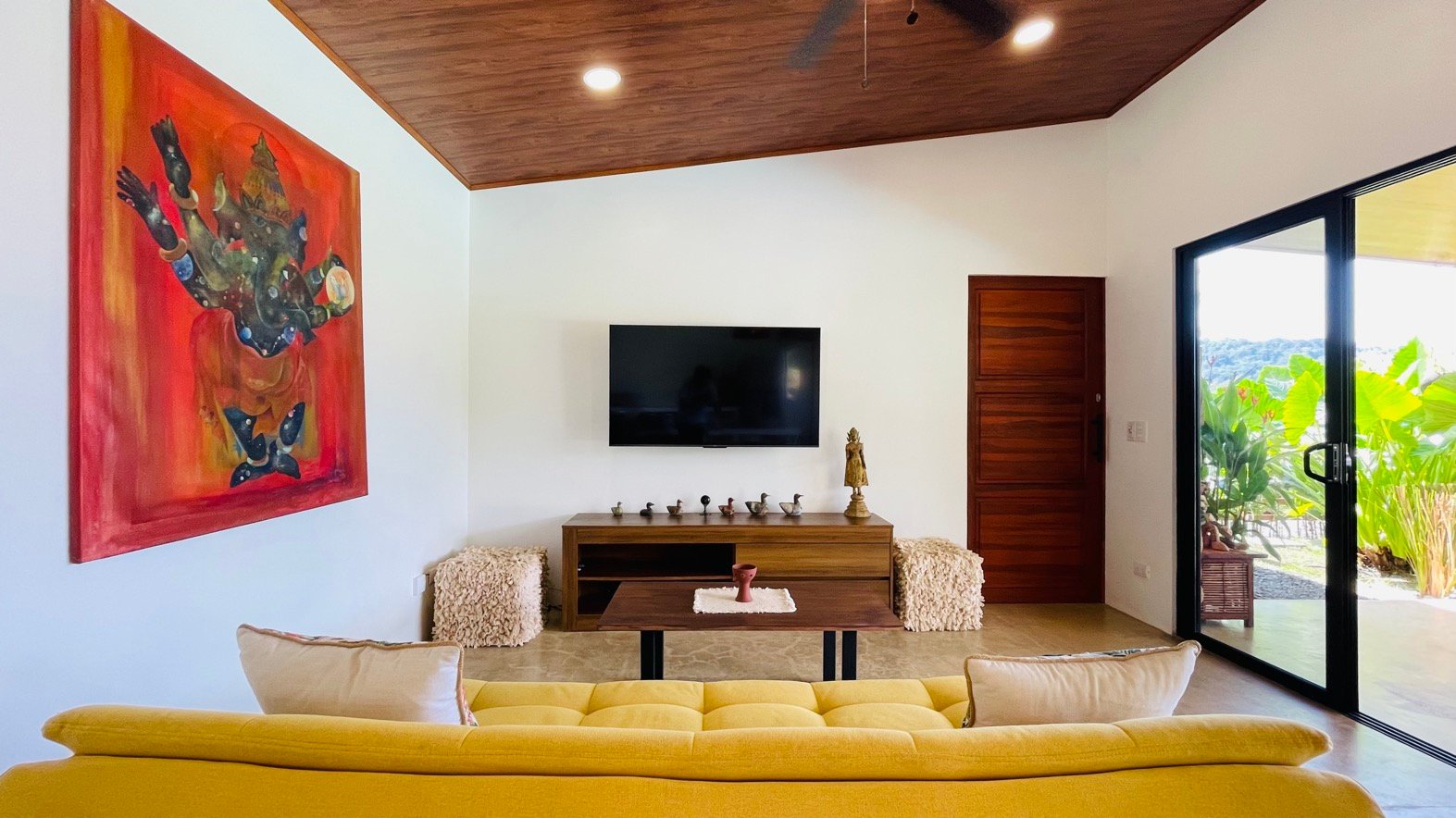 Brand New Modern Home in a Private Tropical Setting - Tres Rios