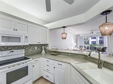 Pelican Bay | Barrington Club