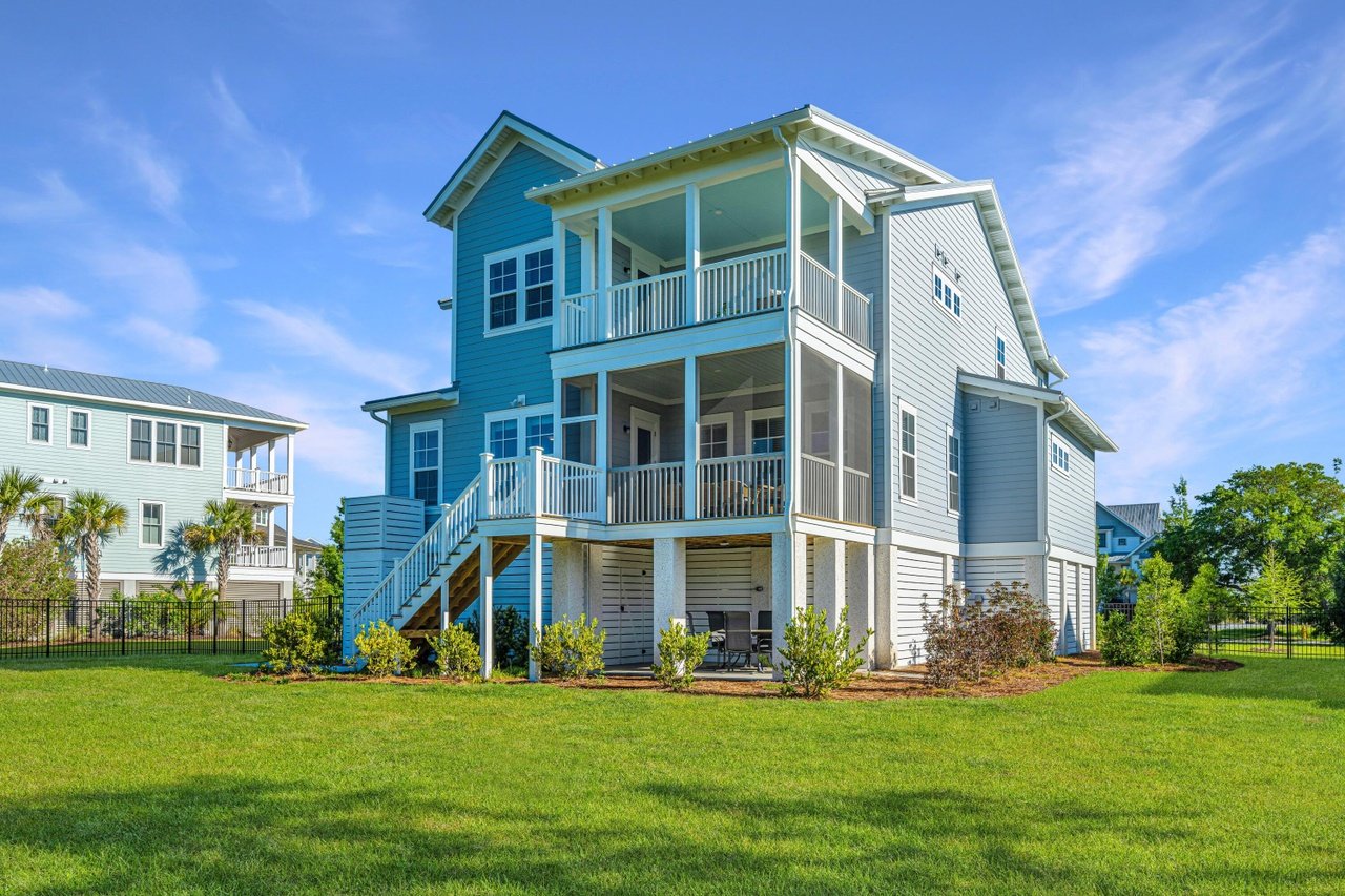 1527 Bower Ln