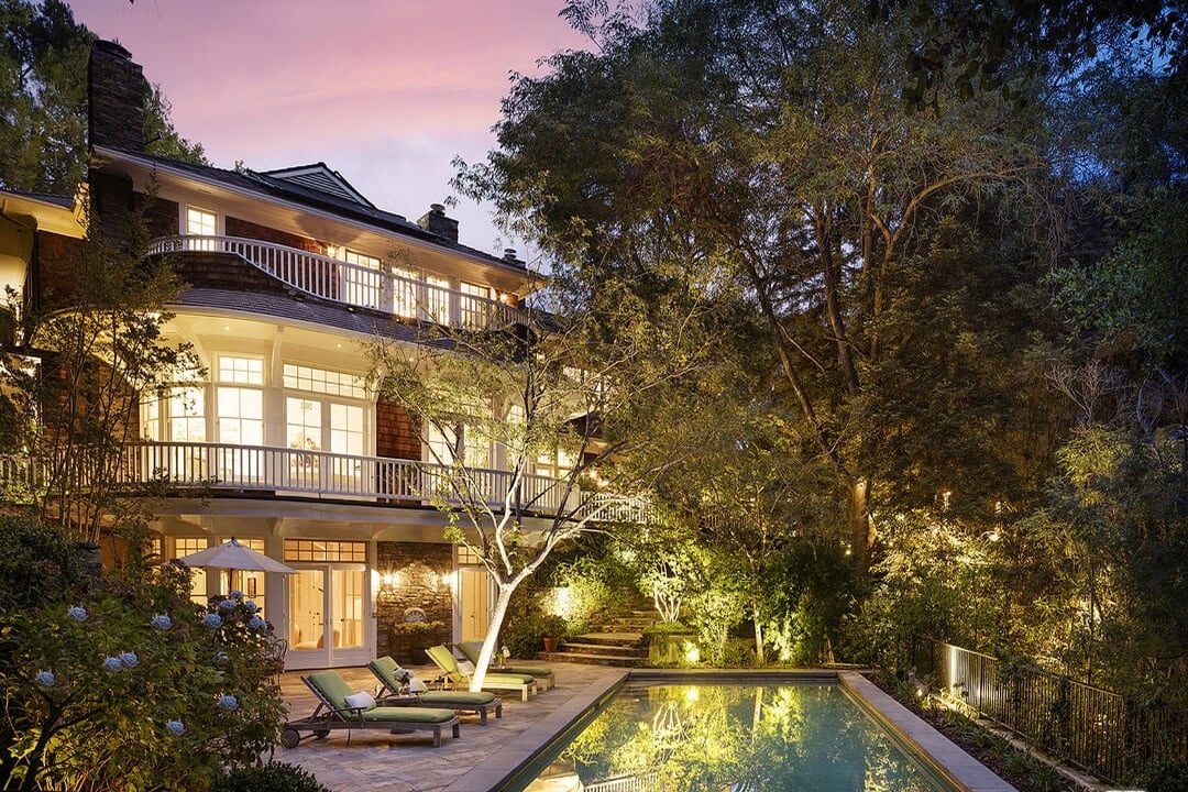 Mandeville Canyon Rd, 90049