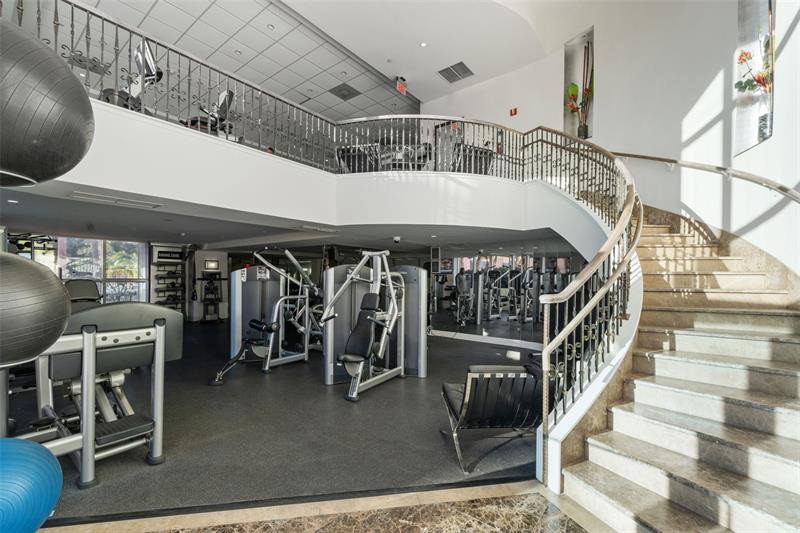 2100 N Ocean Blvd: Unit 18D
