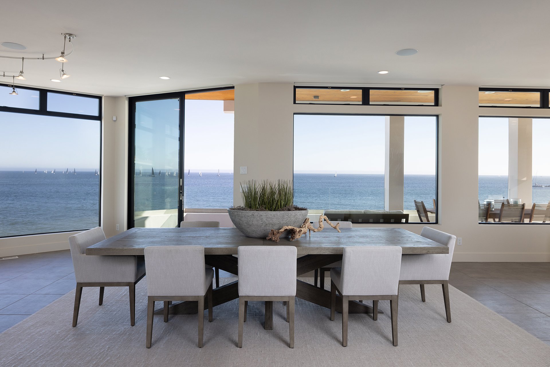 Contemporary Oceanfront Retreat