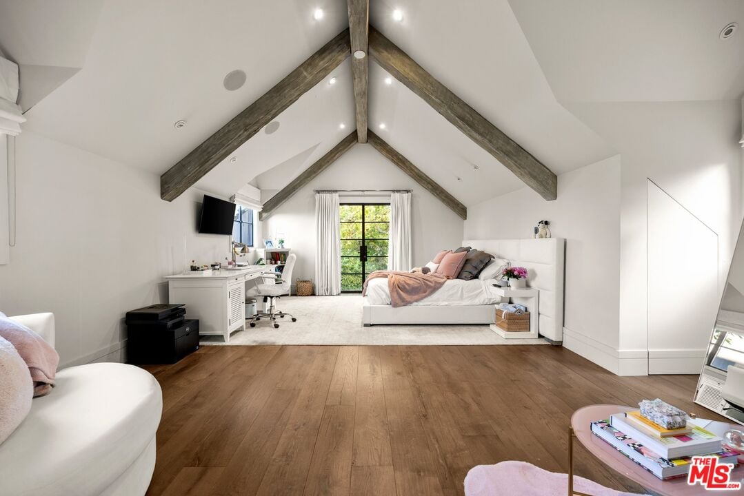 Stone Ridge Ln, 90077