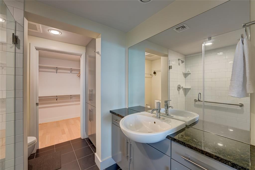 300 Bowie St #2503