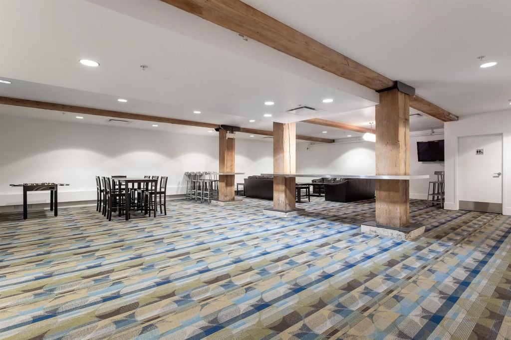 388 W 1st Ave, #206