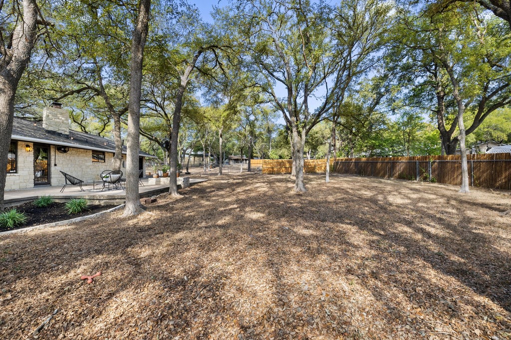 2008 Matthews Ln